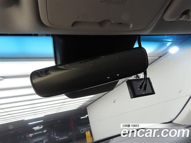 Hyundai Grandeur (IG) 3.0 LPi Rent Car Modern 2022 — фото 16