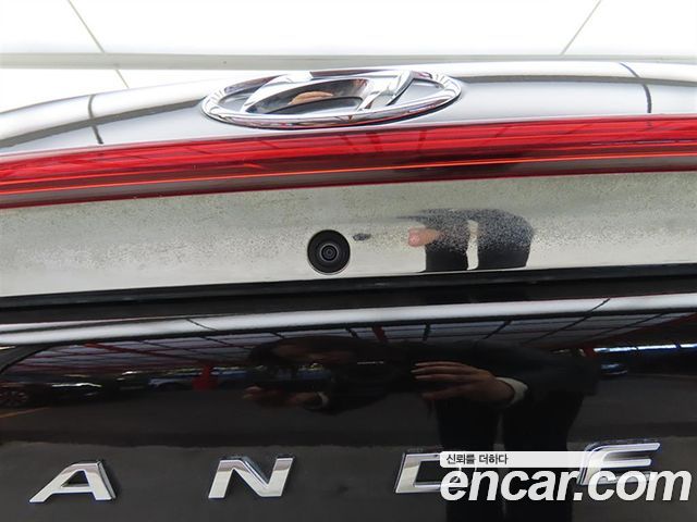 Hyundai Grandeur (IG) 3.0 LPi Rent Car Modern 2022 — фото 21