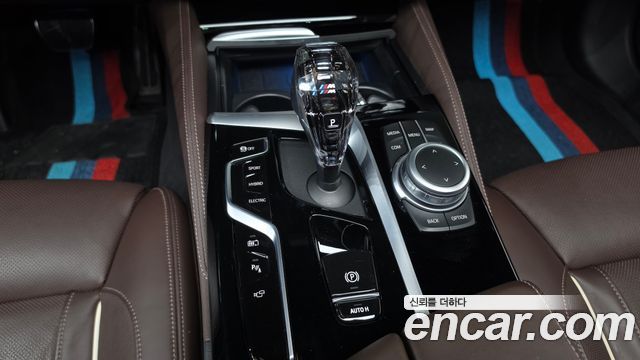 BMW 5 Series (G30) 530e M Sport 2022 — фото 9