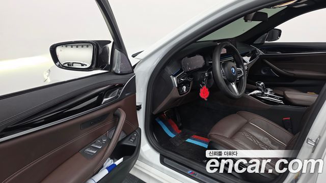 BMW 5 Series (G30) 530e M Sport 2022 — фото 10