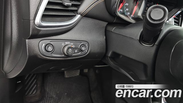 Chevrolet Trax 1.4 Premier 2018 — фото 20