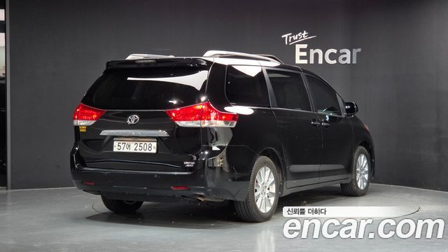 Toyota Sienna 3.5 AWD 2014 — фото 2