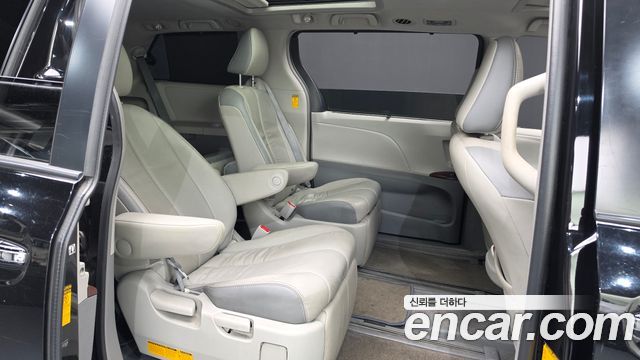 Toyota Sienna 3.5 AWD 2014 — фото 11
