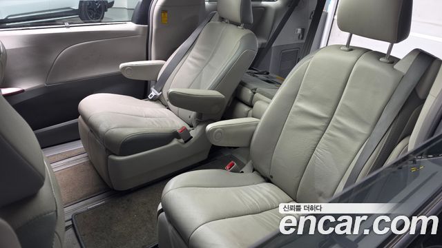 Toyota Sienna 3.5 AWD 2014 — фото 29