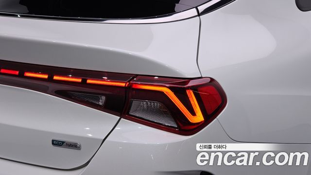 Kia K5 Hybrid (III) Signature 2020 — фото 23