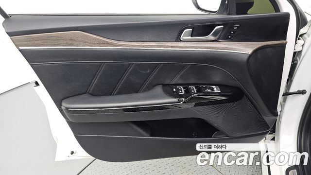 Kia K5 Hybrid (III) Signature 2020 — фото 24