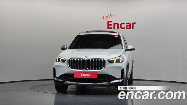 BMW X1 (U11) xDrive 20i xLine 2024 — фото 3