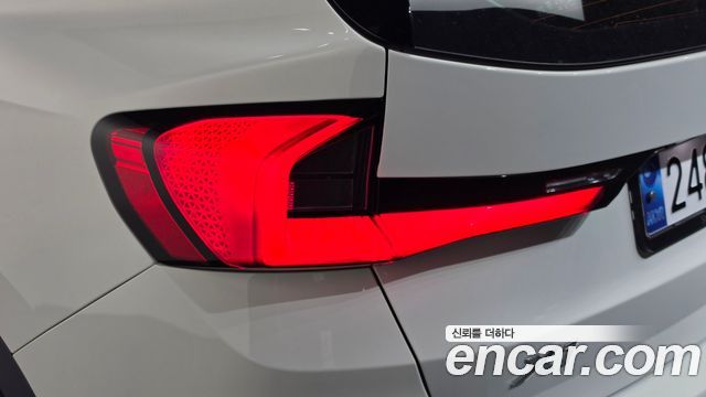BMW X1 (U11) xDrive 20i xLine 2024 — фото 23