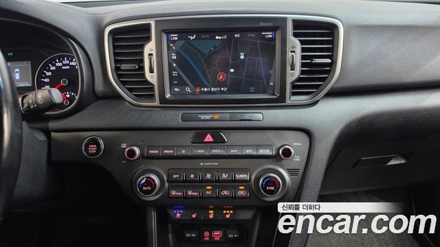 Kia Sportage (IV) Diesel 1.7 2wd Noblesse 2018 — фото 12