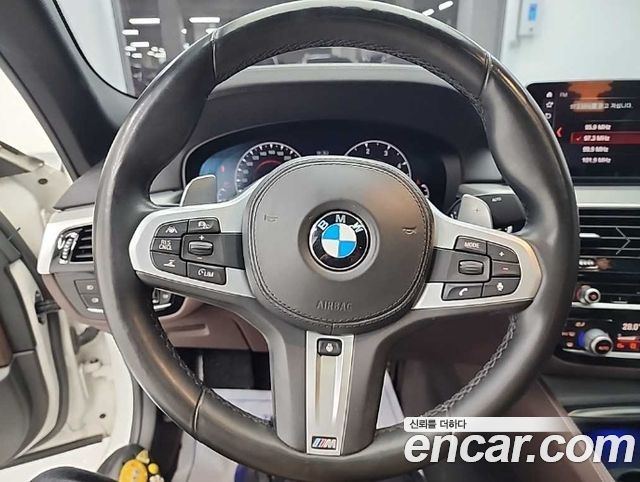 BMW 5 Series (G30) 520d xDrive M Sport Package Plus 2019 — фото 9