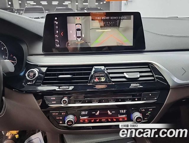 BMW 5 Series (G30) 520d xDrive M Sport Package Plus 2019 — фото 10