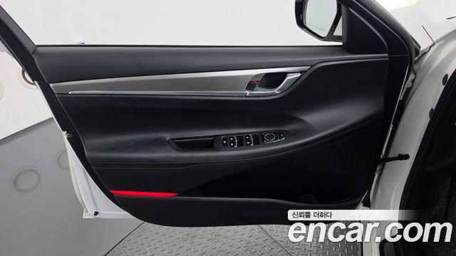 Hyundai Grandeur (IG) 2.5 Premium 2020 — фото 24