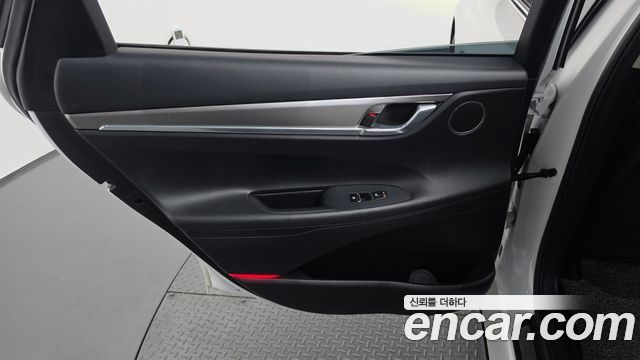 Hyundai Grandeur (IG) 2.5 Premium 2020 — фото 25