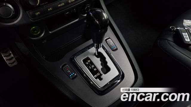 KG Mobility (SsangYong) Korando Turismo 4WD TX 9-seater 2017 — фото 9