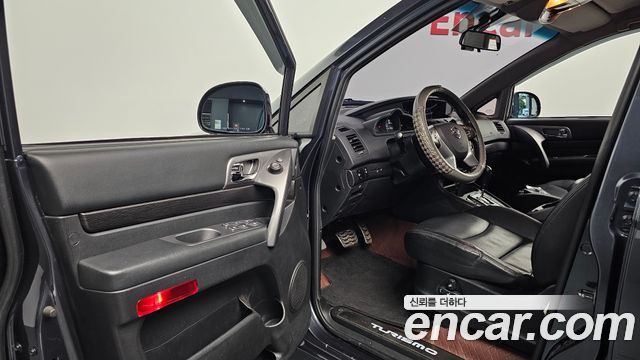 KG Mobility (SsangYong) Korando Turismo 4WD TX 9-seater 2017 — фото 10