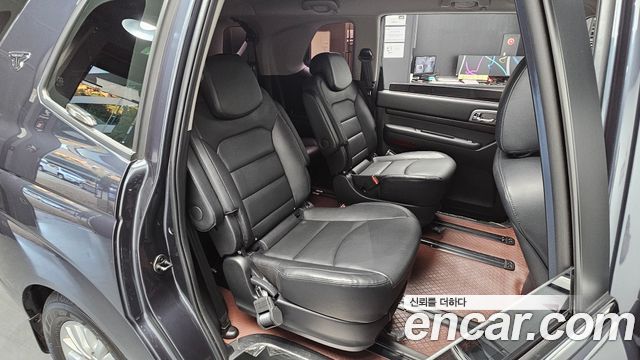 KG Mobility (SsangYong) Korando Turismo 4WD TX 9-seater 2017 — фото 11