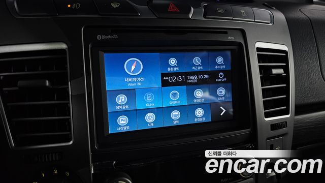 KG Mobility (SsangYong) Korando Turismo 4WD TX 9-seater 2017 — фото 17