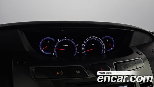 KG Mobility (SsangYong) Korando Turismo 4WD TX 9-seater 2017 — фото 18