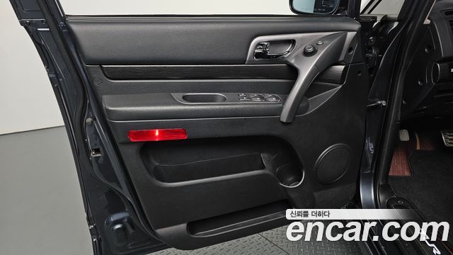 KG Mobility (SsangYong) Korando Turismo 4WD TX 9-seater 2017 — фото 24