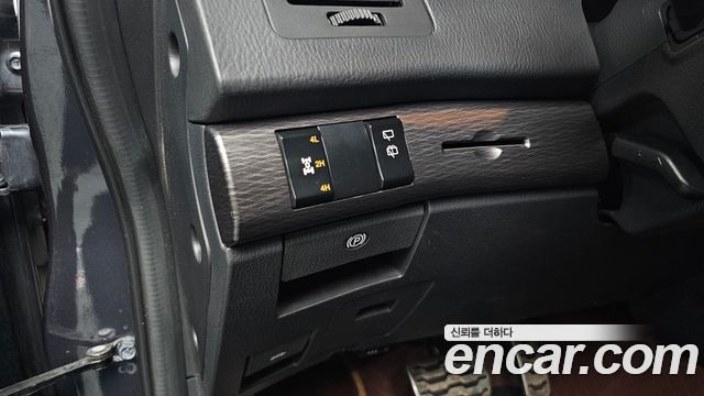 KG Mobility (SsangYong) Korando Turismo 4WD TX 9-seater 2017 — фото 28