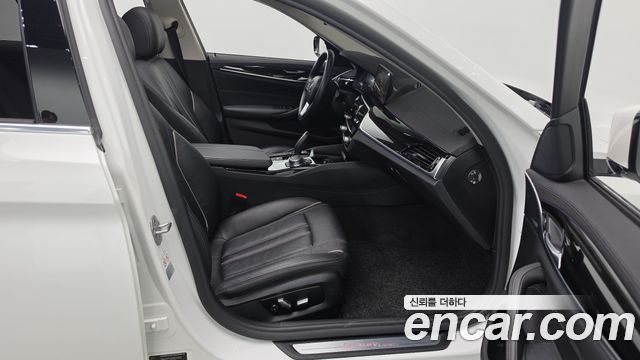 BMW 5 Series (G30) 520i Luxury 2019 — фото 12