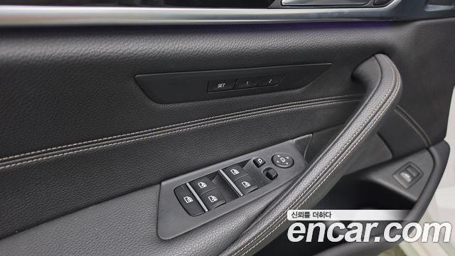 BMW 5 Series (G30) 520i Luxury 2019 — фото 35