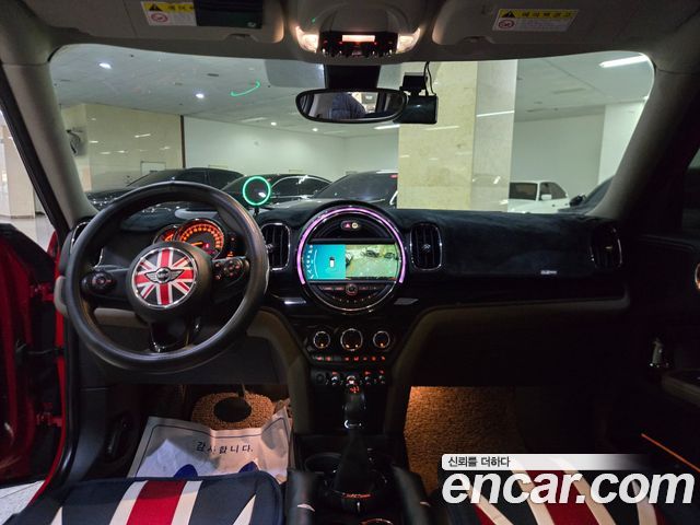 MINI Cooper D Countryman ALL4 HIGH 2nd 2017 — фото 8