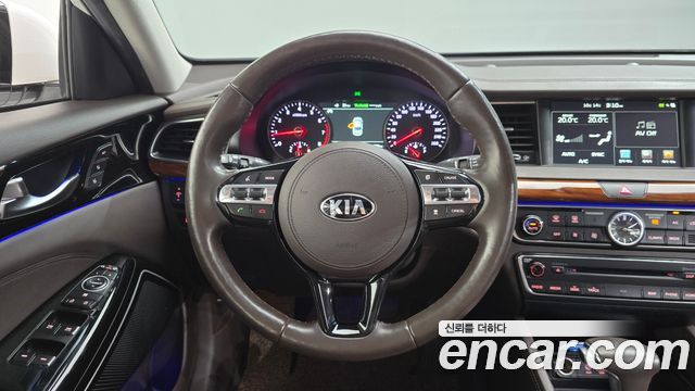 Kia K7 2.4 GDI Limited 2017 — фото 13