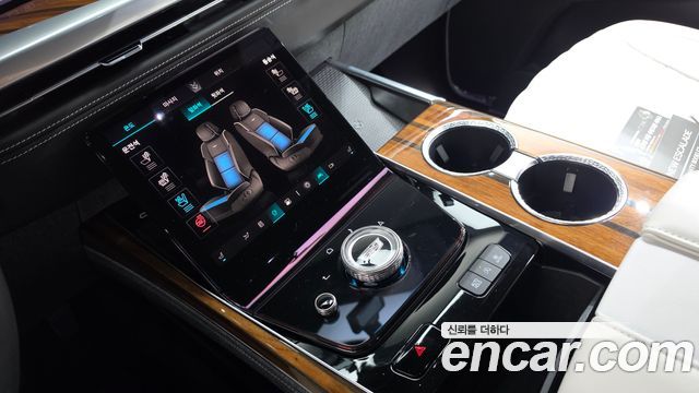 Cadillac Escalade (V) 6.2 ESV ESV Sports Platinum 2025 — фото 9