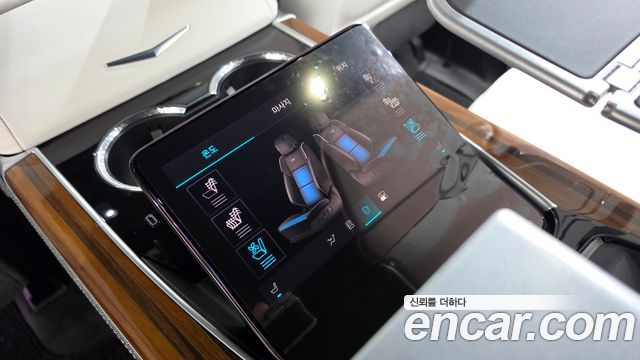 Cadillac Escalade (V) 6.2 ESV ESV Sports Platinum 2025 — фото 20