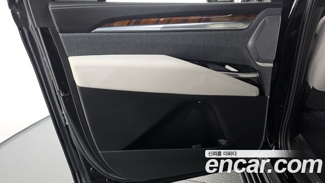 Cadillac Escalade (V) 6.2 ESV ESV Sports Platinum 2025 — фото 25