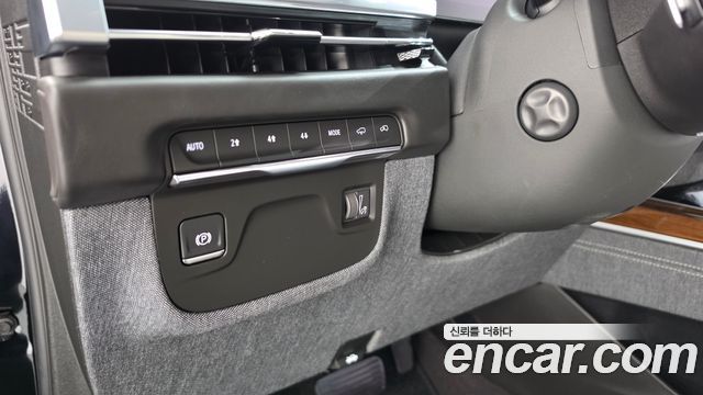 Cadillac Escalade (V) 6.2 ESV ESV Sports Platinum 2025 — фото 29