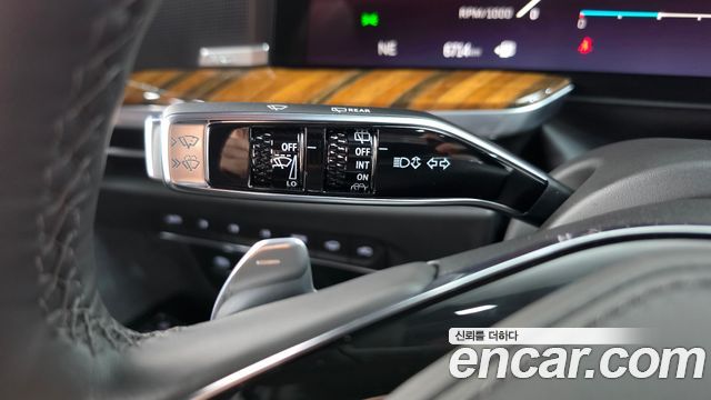 Cadillac Escalade (V) 6.2 ESV ESV Sports Platinum 2025 — фото 30