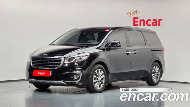 Kia Carnival 9-seater Luxury