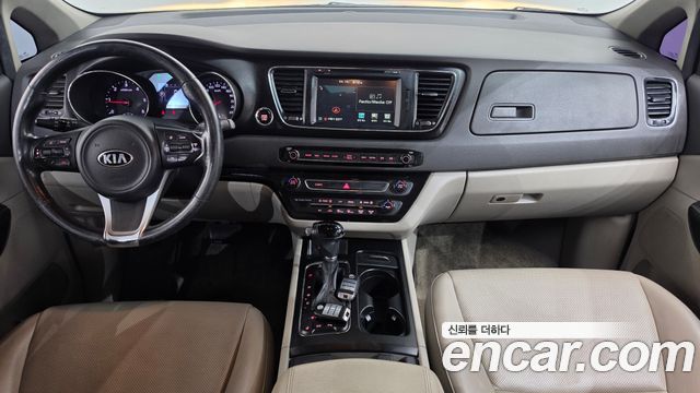 Kia Carnival 9-seater Luxury 2016 — фото 7