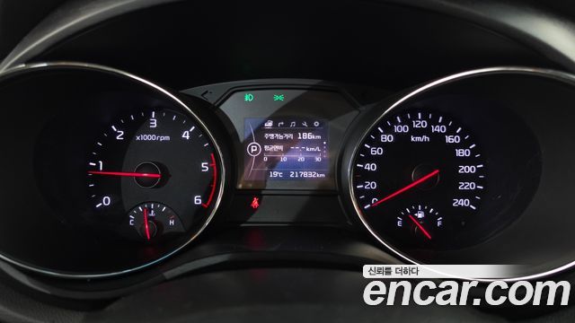 Kia Carnival 9-seater Luxury 2016 — фото 8