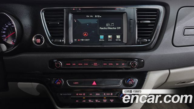 Kia Carnival 9-seater Luxury 2016 — фото 14