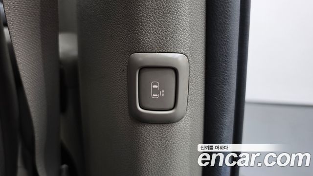 Kia Carnival 9-seater Luxury 2016 — фото 19