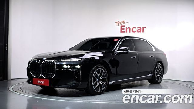 BMW 7 Series (G70) 740i sDrive M Sport