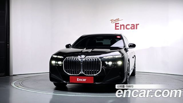 BMW 7 Series (G70) 740i sDrive M Sport 2023 — фото 3