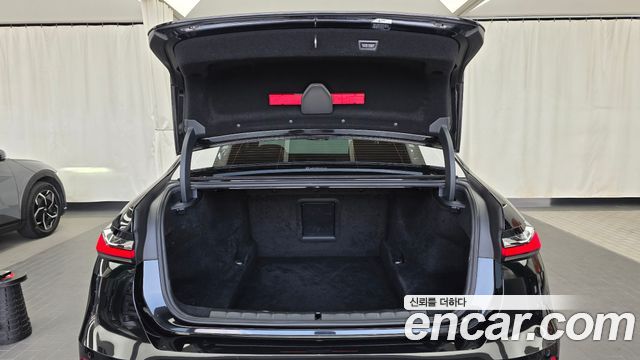 BMW 7 Series (G70) 740i sDrive M Sport 2023 — фото 20