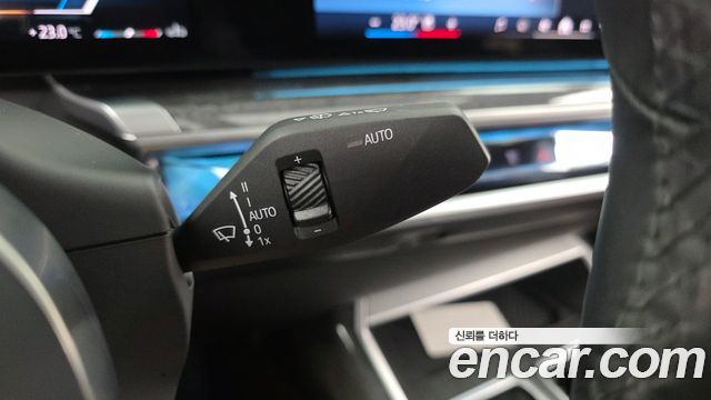 BMW 7 Series (G70) 740i sDrive M Sport 2023 — фото 28
