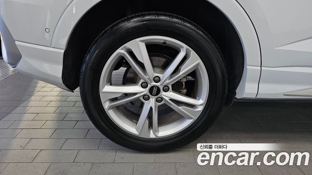 Audi Q3 (F3) 35 TDI Premium Sportback 2022 — фото 5