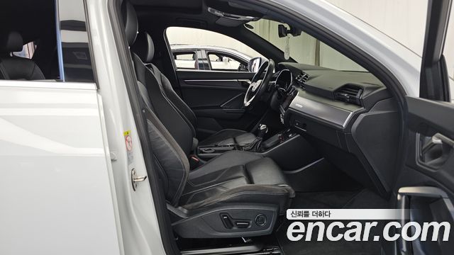 Audi Q3 (F3) 35 TDI Premium Sportback 2022 — фото 11