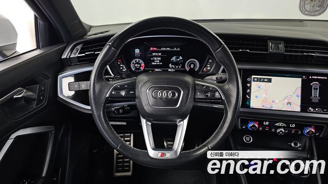 Audi Q3 (F3) 35 TDI Premium Sportback 2022 — фото 13
