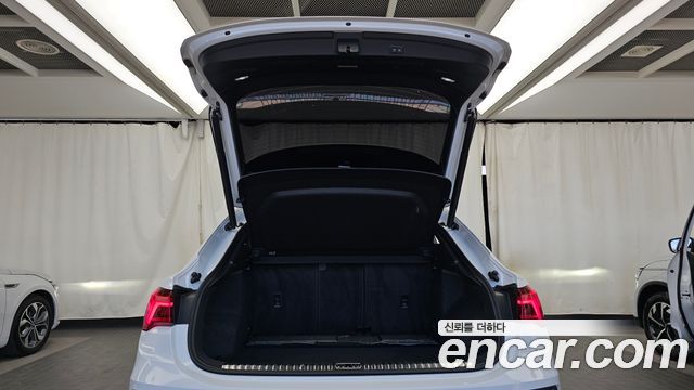 Audi Q3 (F3) 35 TDI Premium Sportback 2022 — фото 20