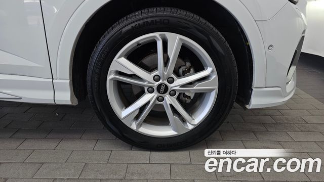 Audi Q3 (F3) 35 TDI Premium Sportback 2022 — фото 21