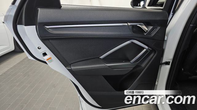 Audi Q3 (F3) 35 TDI Premium Sportback 2022 — фото 25