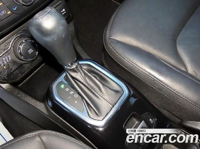Jeep Renegade 2.4 80th Edition AWD 2021 — фото 10