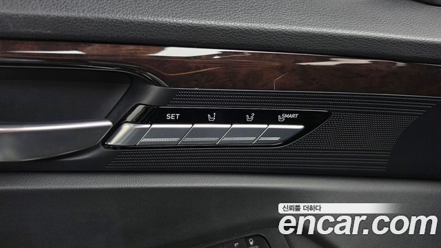 Genesis EQ900 3.8 GDI AWD Premium Luxury 2018 — фото 39